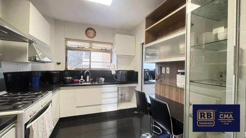 Apartamento, Funcionários, 4 Quartos, 2 Vagas, 1 Suíte