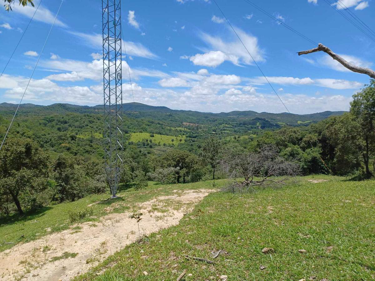 Fazenda, Urucuia, 3 Quartos, 0 Vaga, 1 Suíte