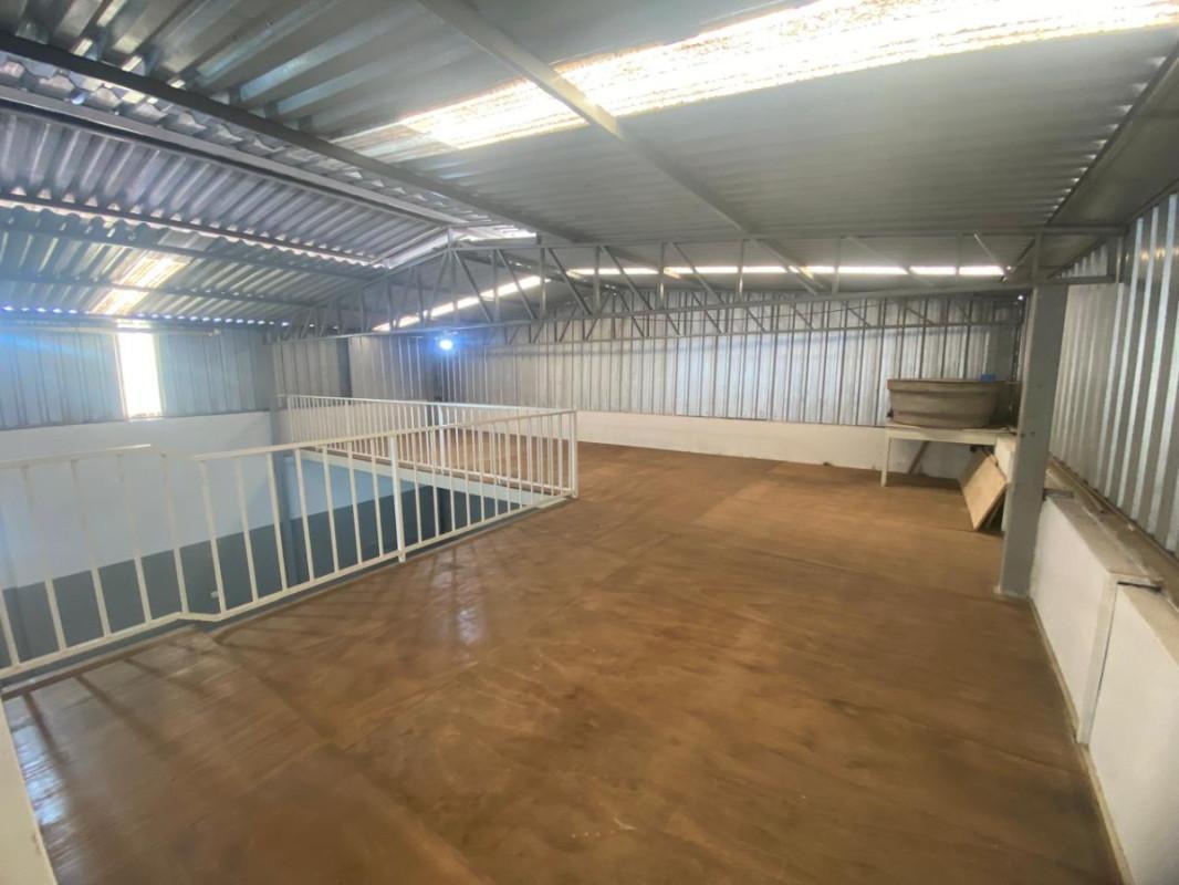 Galpão, São Geraldo, 0 Quarto, 20 Vagas