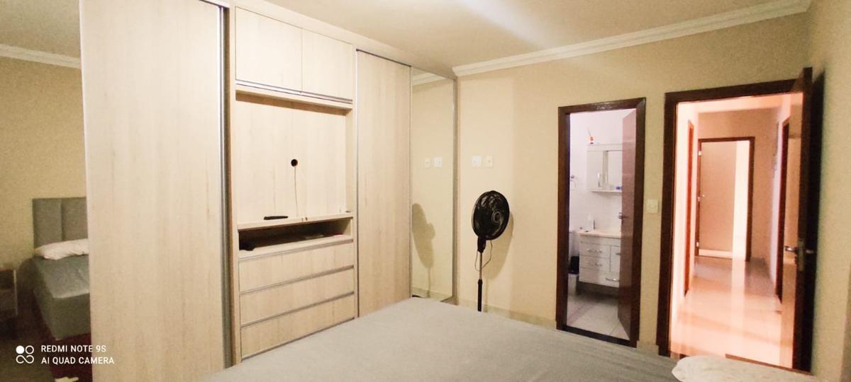 Casa, Jardim Vitória, 3 Quartos, 3 Vagas, 1 Suíte
