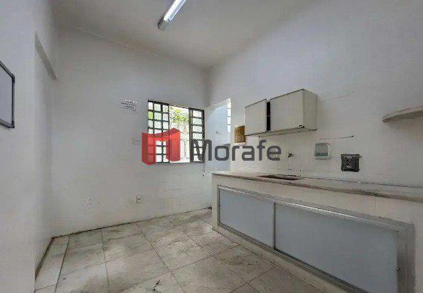 Galpão, São José, 0 Quarto, 4 Vagas