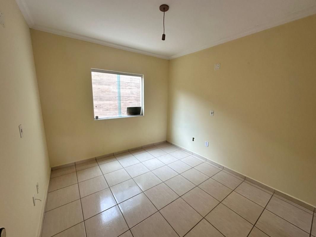 Casa, Cabral, 2 Quartos, 1 Vaga