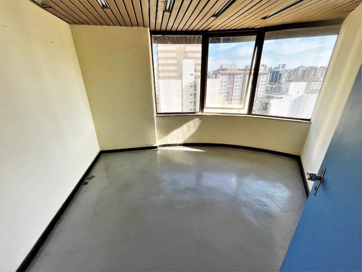 Sala, Centro, 0 Quarto, 10 Vagas