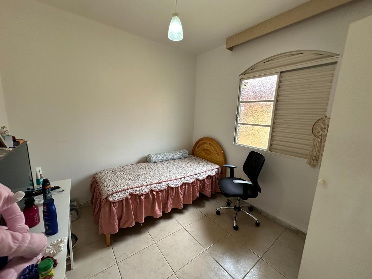 Casa, Santa Cruz, 3 Quartos, 1 Vaga, 1 Suíte