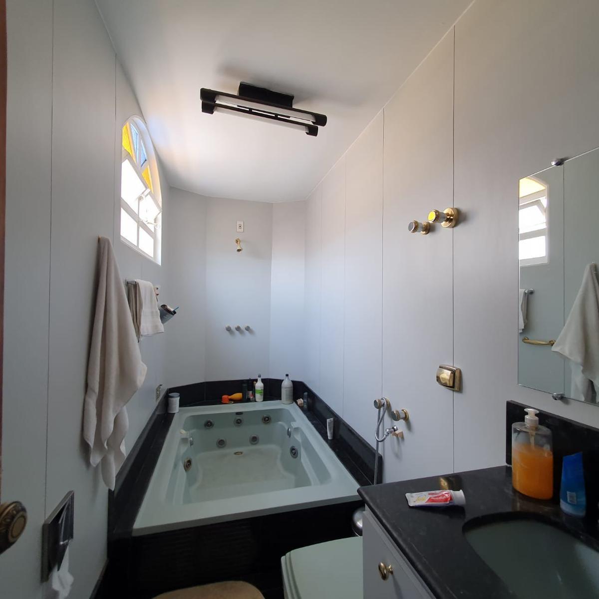 Casa, Santa Cruz, 4 Quartos, 6 Vagas, 2 Suítes