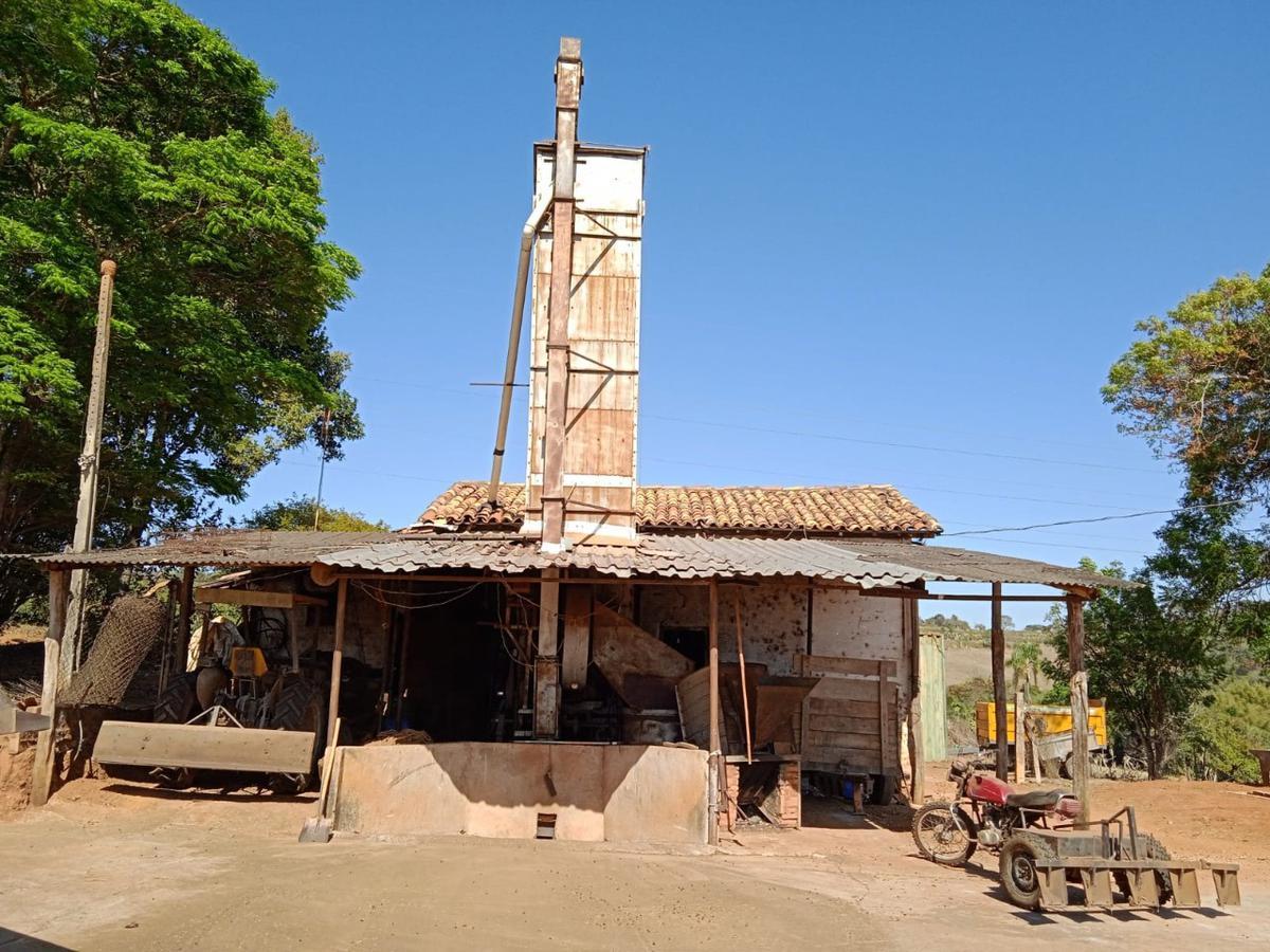 Fazenda, Zona Rural, 2 Quartos, 0 Vaga
