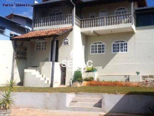 Casa, Trevo, 3 Quartos, 4 Vagas, 3 Suítes