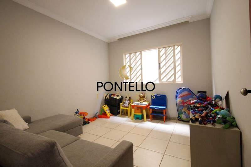 Casa, João Pinheiro, 5 Quartos, 5 Vagas, 1 Suíte