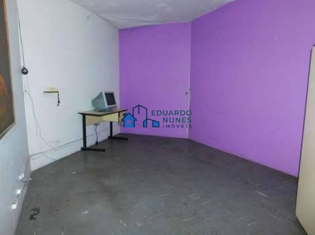 Casa, Funcionários, 4 Quartos, 0 Vaga