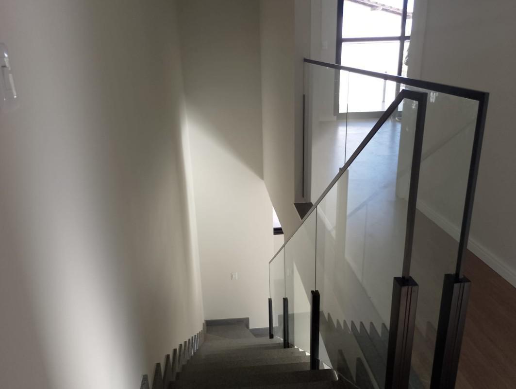 Casa, Vila Beneves, 3 Quartos, 4 Vagas, 1 Suíte