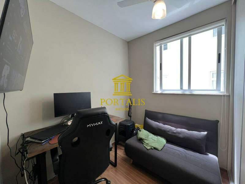 Apartamento, Sagrada Família, 2 Quartos, 1 Vaga