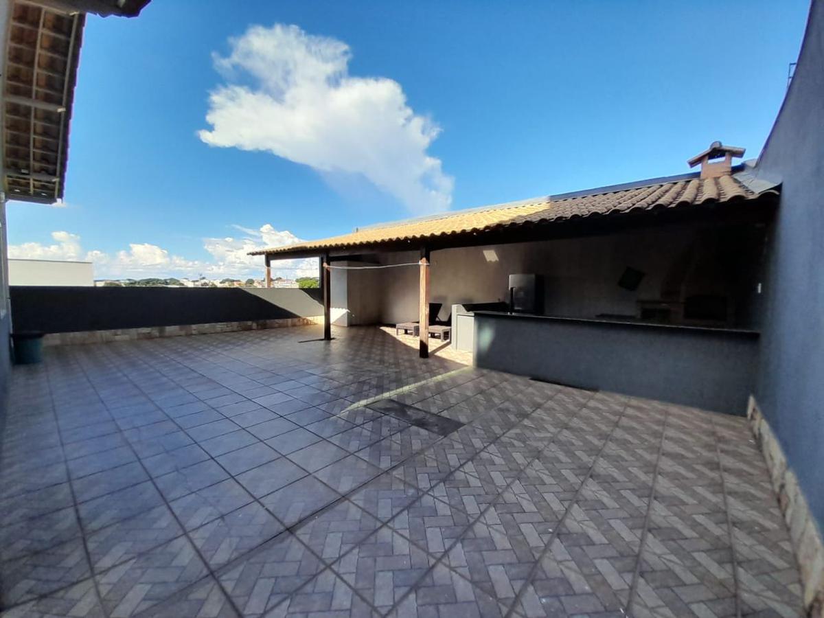 Casa, Heliópolis, 3 Quartos, 10 Vagas, 1 Suíte