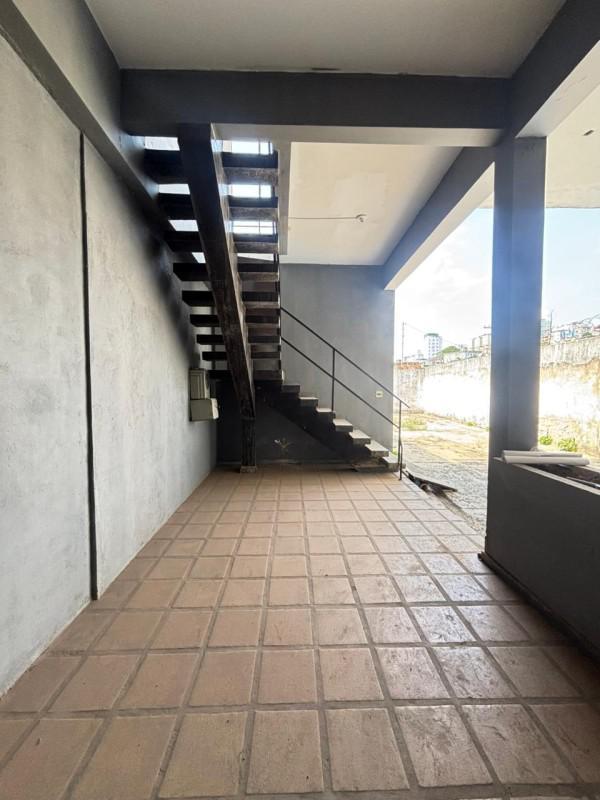 Galpão, Nova Floresta, 0 Quarto, 20 Vagas