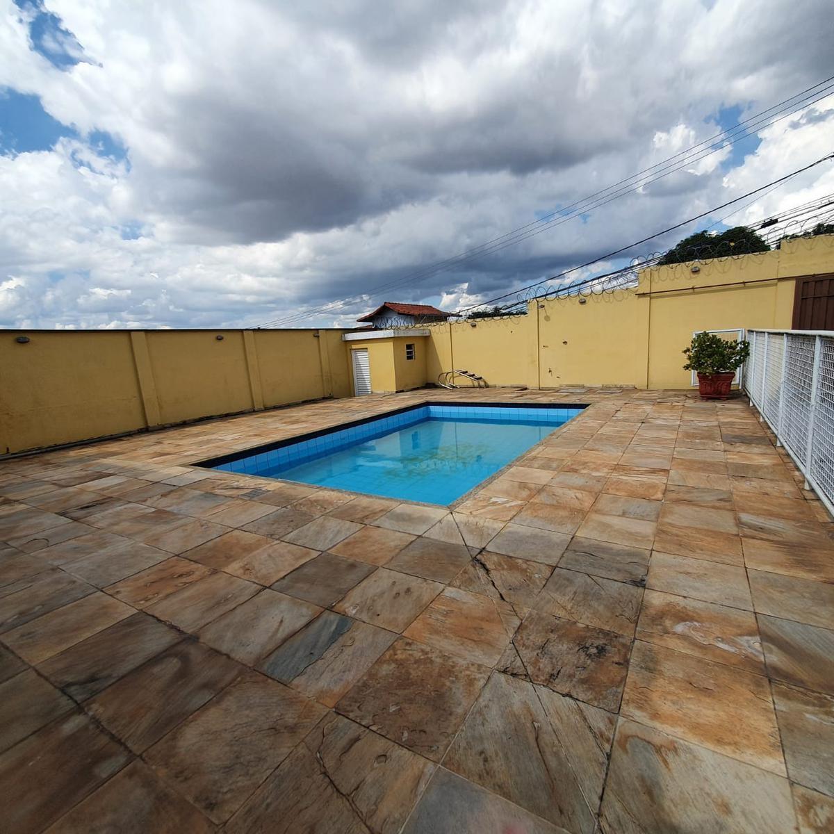 Casa, Santa Cruz, 4 Quartos, 6 Vagas, 2 Suítes