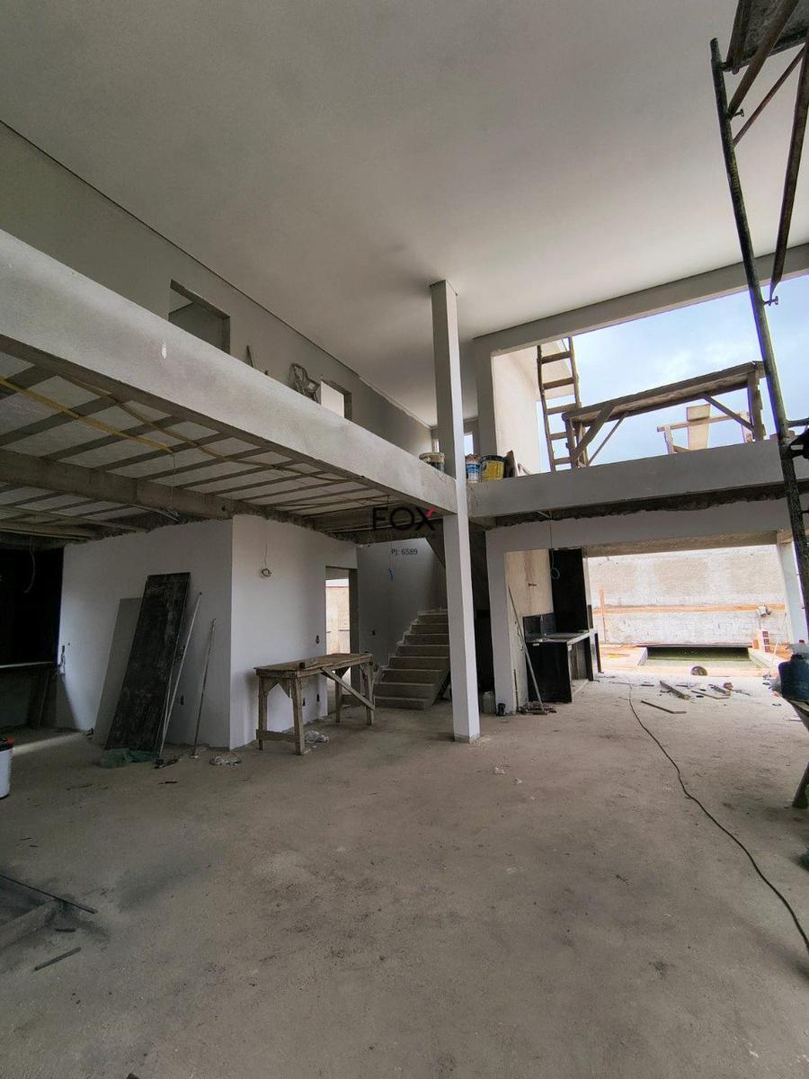 Casa, Alphaville - Lagoa dos Ingleses, 4 Quartos, 2 Vagas, 2 Suítes