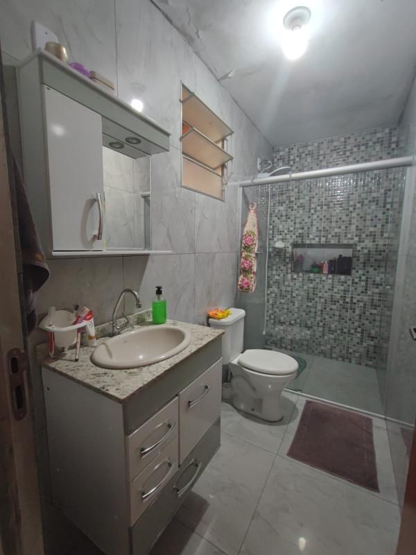 Casa, Industrial, 3 Quartos, 2 Vagas, 1 Suíte