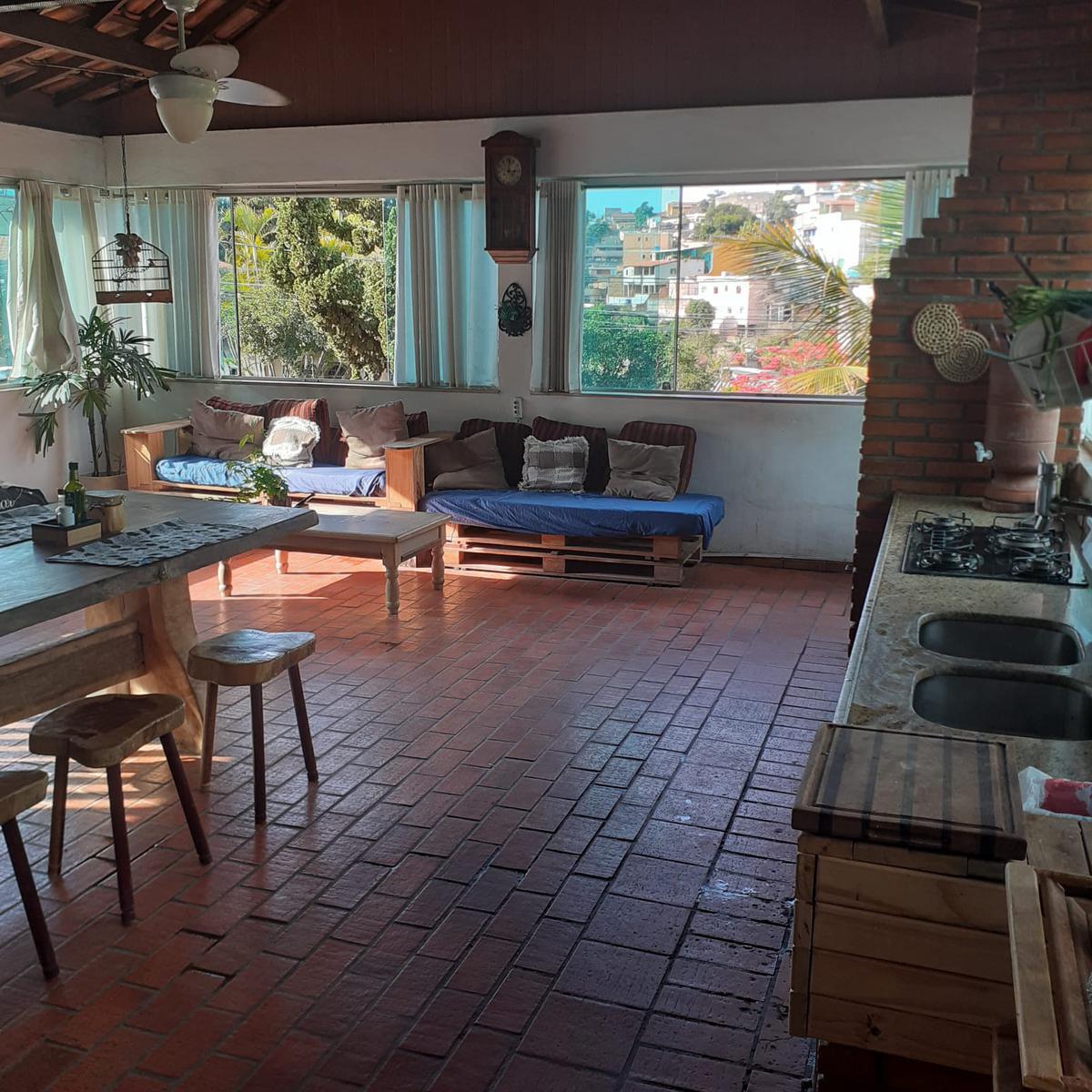 Casa, Inconfidência, 4 Quartos, 4 Vagas, 2 Suítes