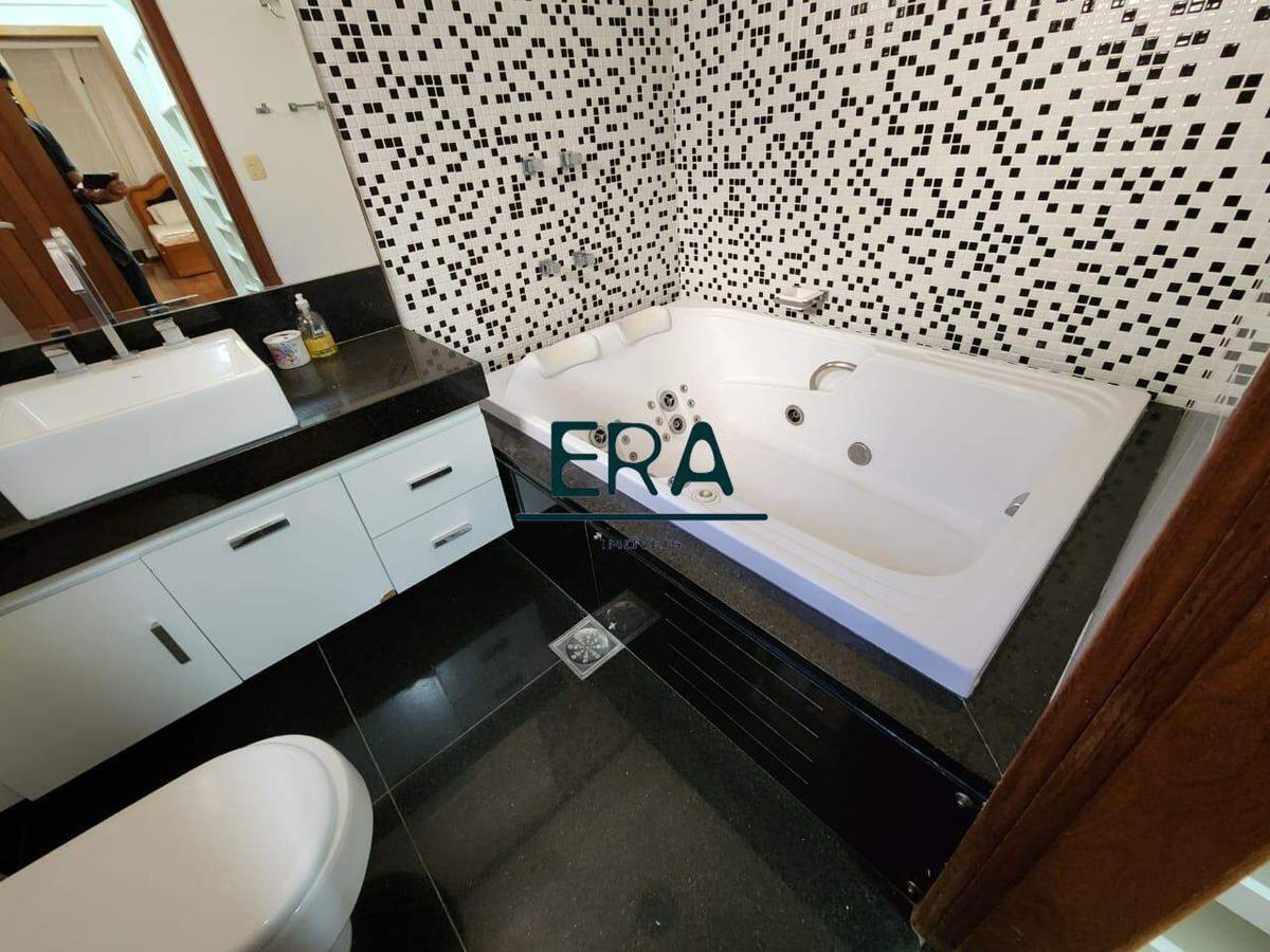 Casa, Santa Lúcia, 5 Quartos, 4 Vagas, 2 Suítes