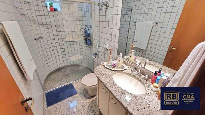 Casa, Comiteco, 5 Quartos, 3 Vagas, 4 Suítes