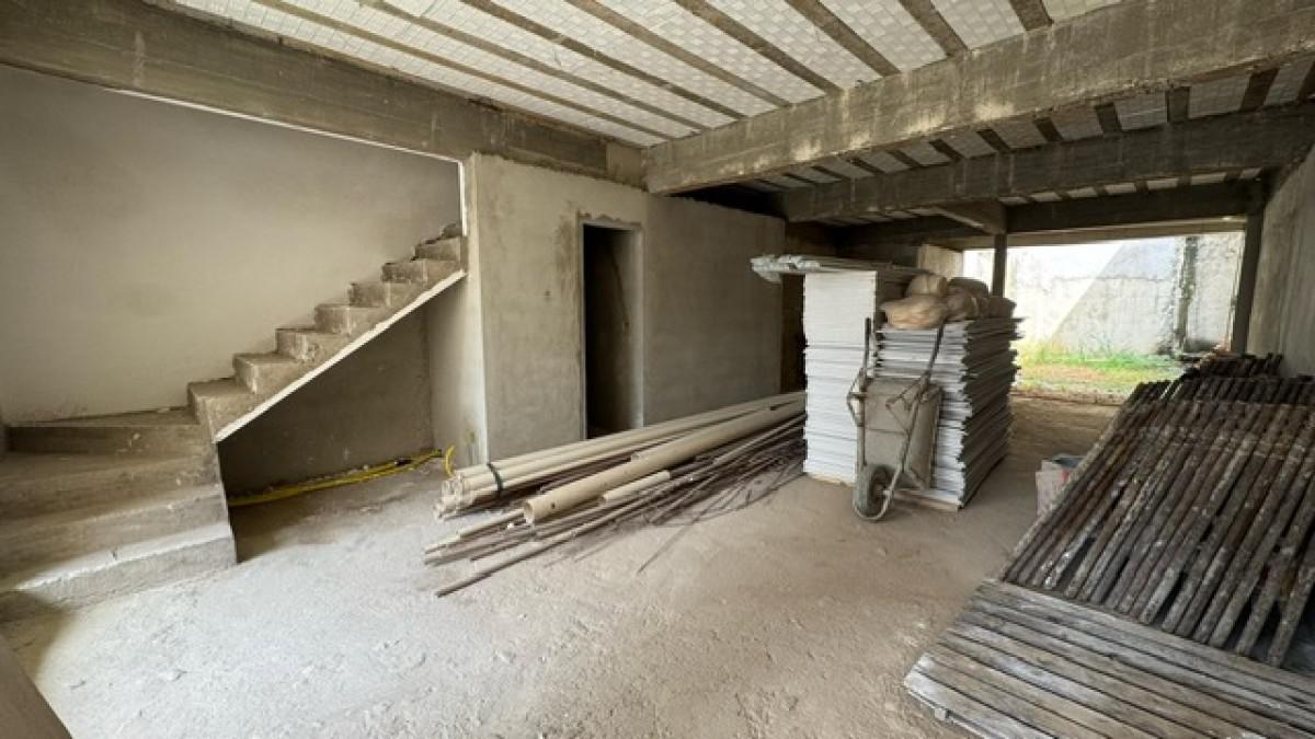 Casa, Cabral, 3 Quartos, 4 Vagas, 3 Suítes