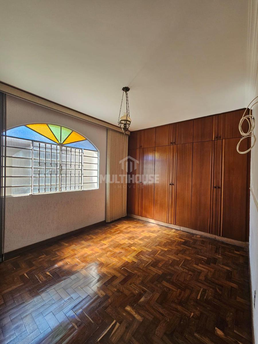 Casa, Itapoã, 3 Quartos, 6 Vagas, 1 Suíte