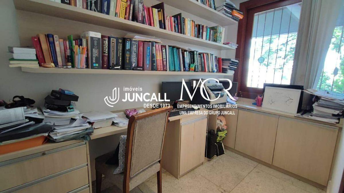 Casa, Nova Floresta, 4 Quartos, 2 Vagas, 2 Suítes