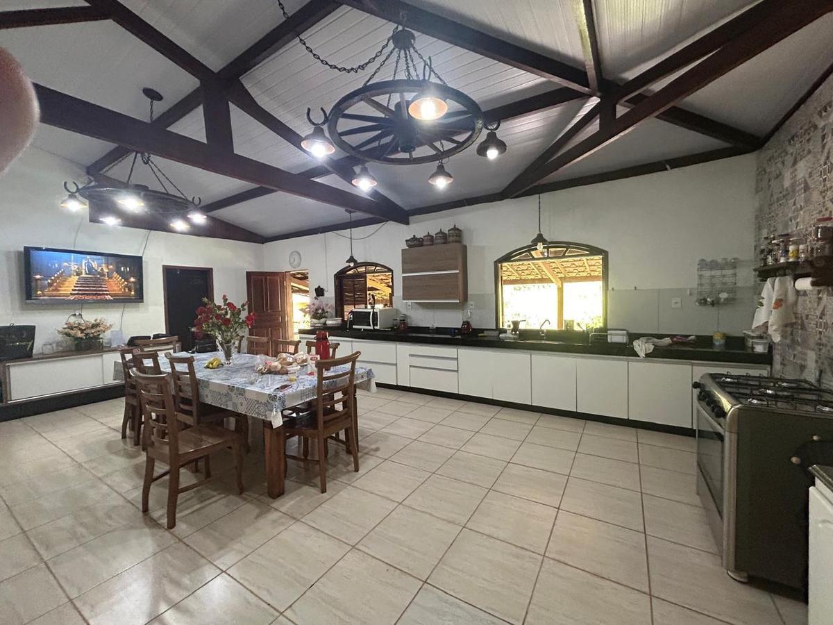 Fazenda, Centro, 5 Quartos, 0 Vaga, 2 Suítes