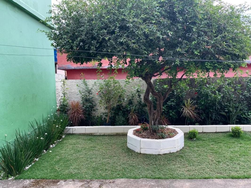 Casa, Industrial, 4 Quartos, 4 Vagas, 1 Suíte