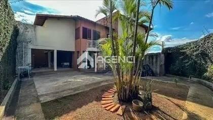 Casa, Camargos, 4 Quartos, 0 Vaga, 1 Suíte