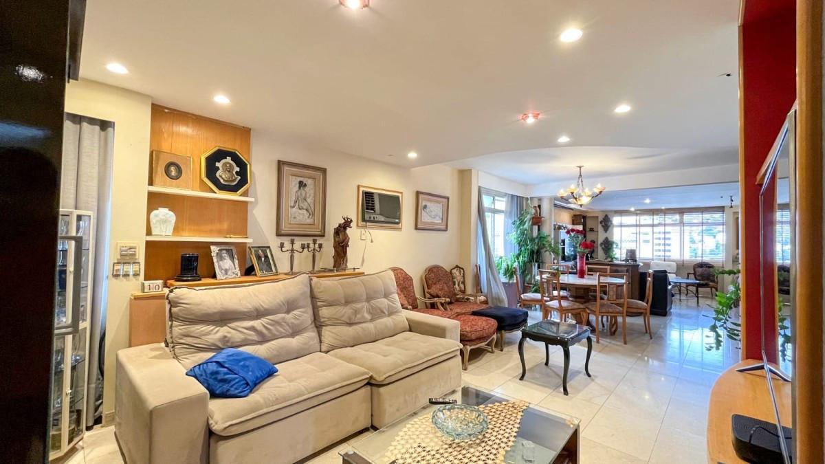 Apartamento, Funcionários, 4 Quartos, 2 Vagas, 2 Suítes