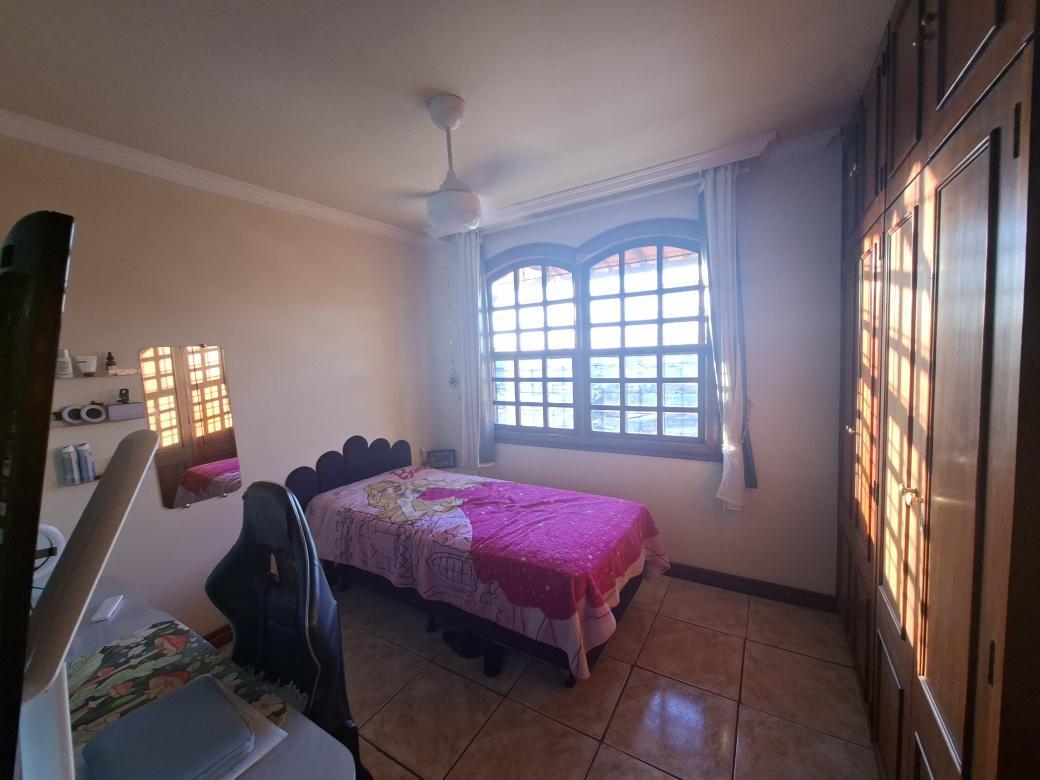 Casa, Vera Cruz, 3 Quartos, 3 Vagas, 1 Suíte