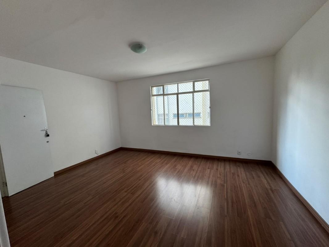 Apartamento, Sagrada Família, 2 Quartos, 1 Vaga