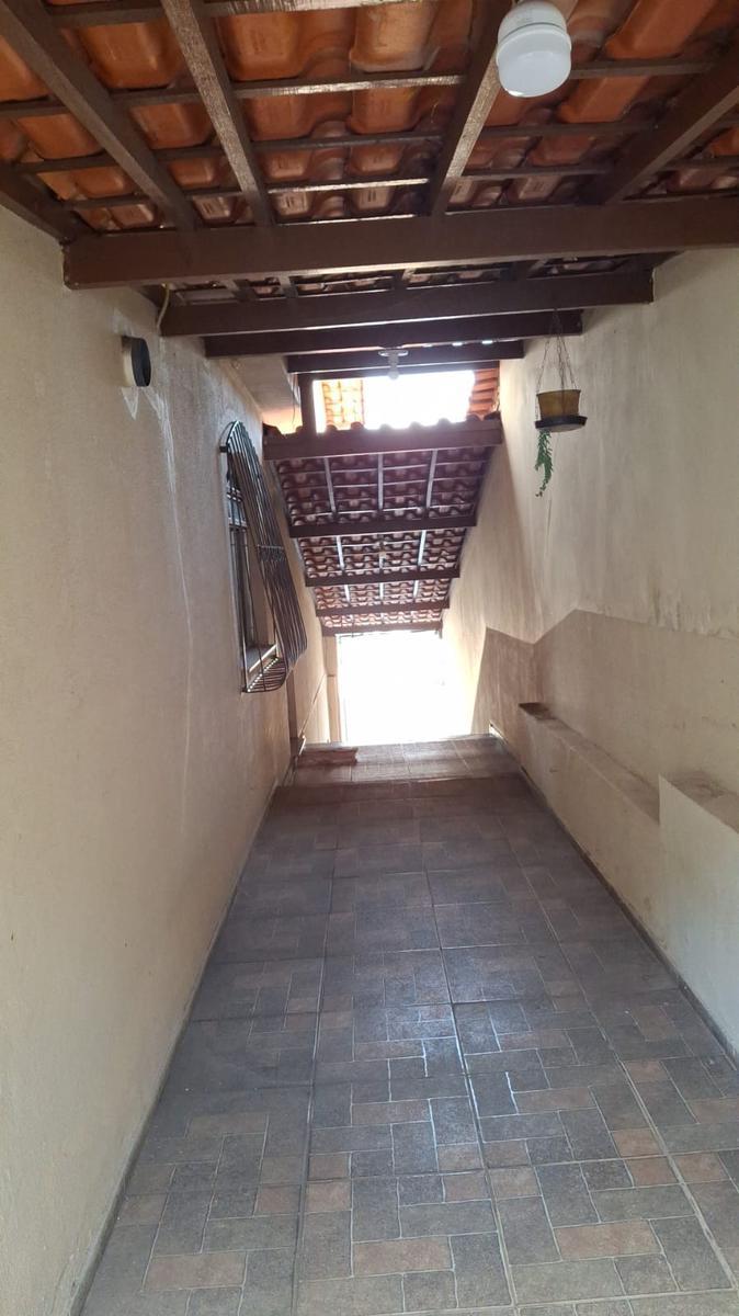 Casa, Industrial, 3 Quartos, 6 Vagas, 1 Suíte