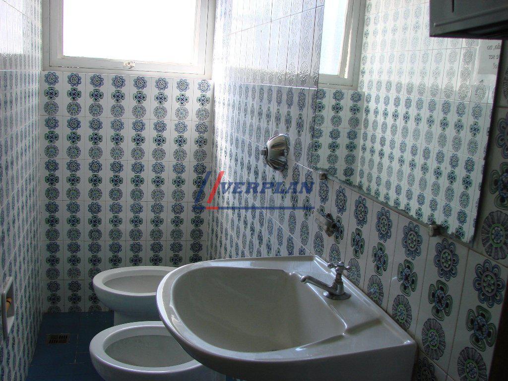 Sala, Savassi, 3 Vagas