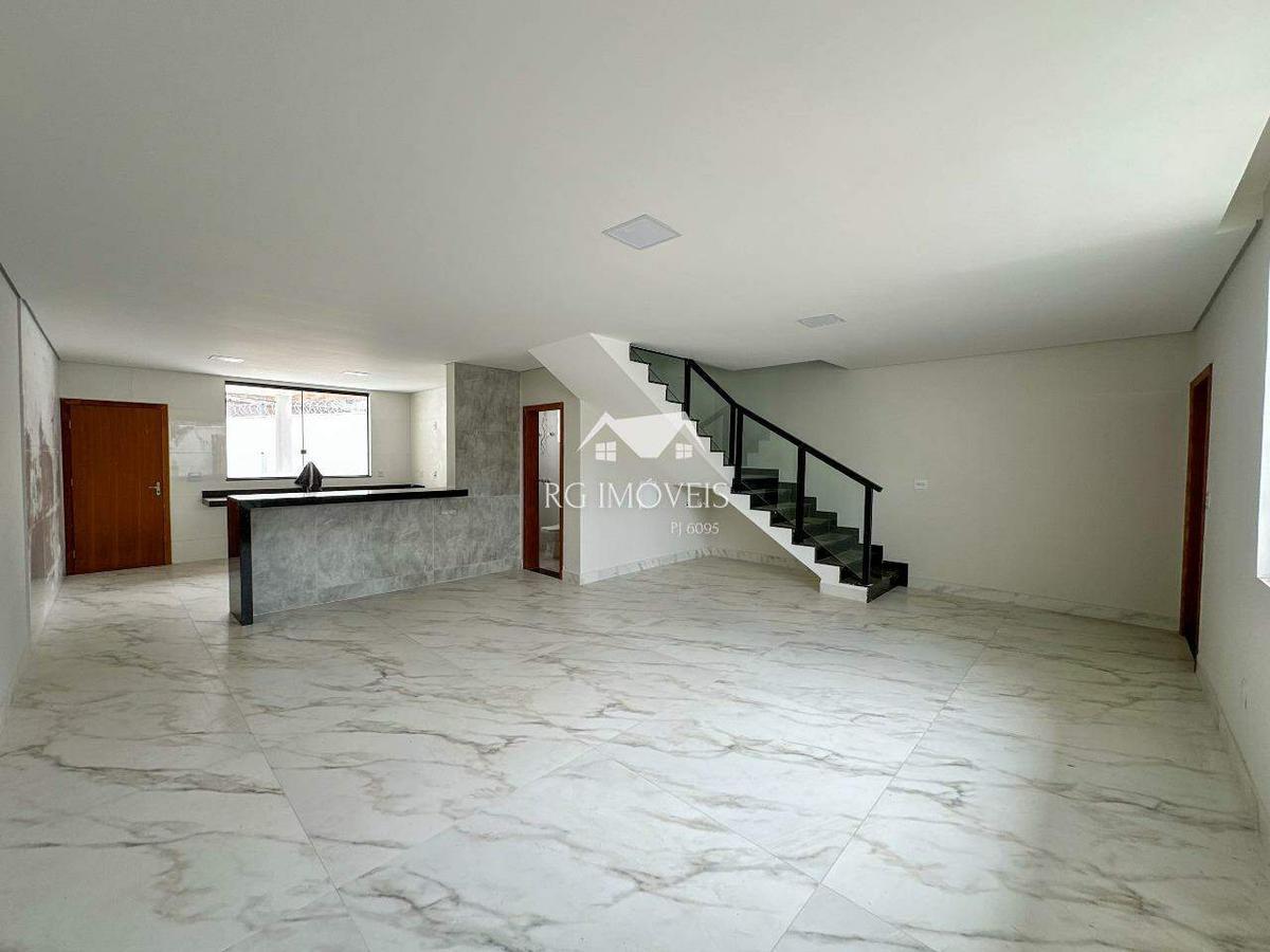 Casa, Santa Helena, 3 Quartos, 5 Vagas, 1 Suíte