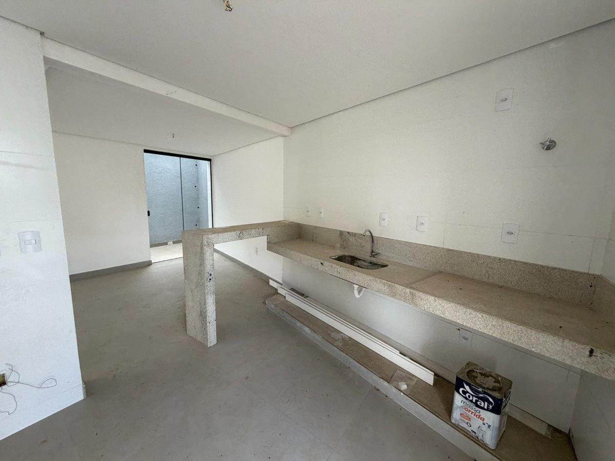 Casa, Planalto, 3 Quartos, 2 Vagas, 1 Suíte