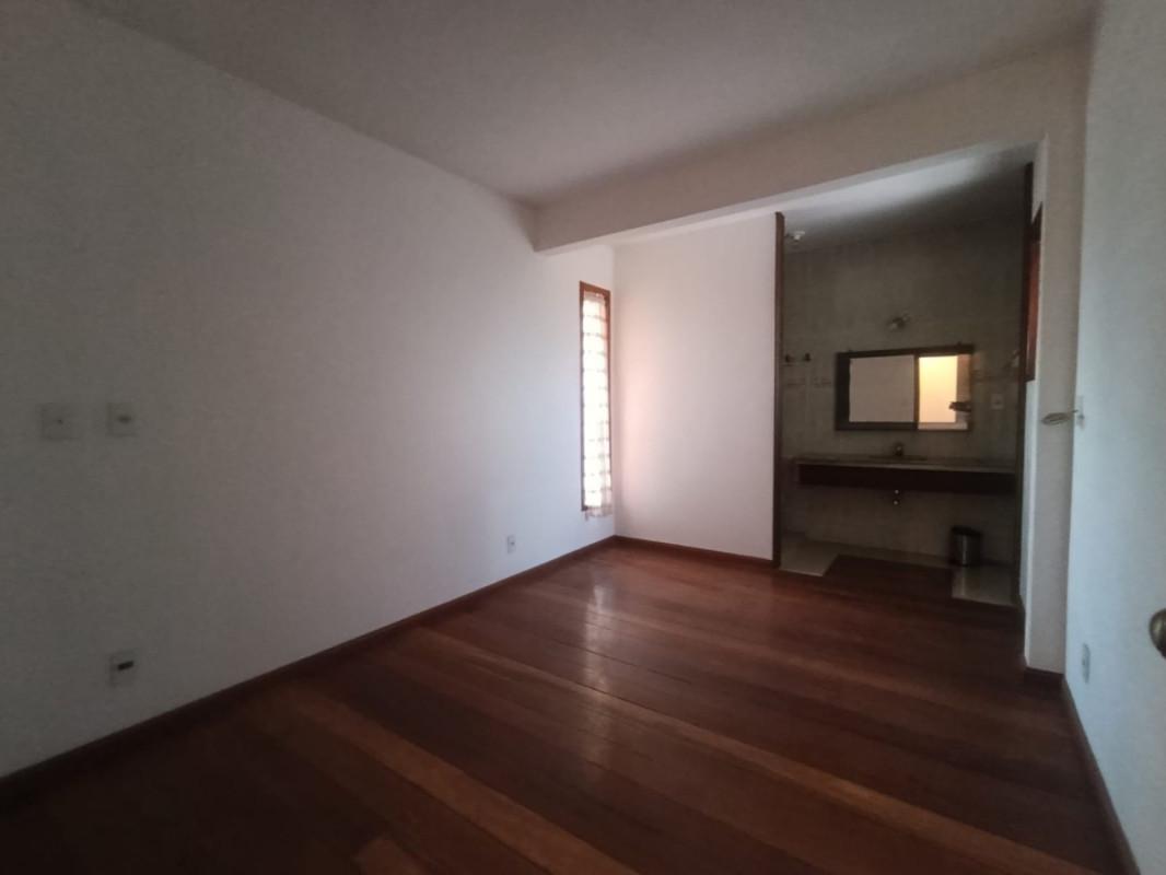 Casa, Centro, 8 Quartos, 5 Vagas, 8 Suítes