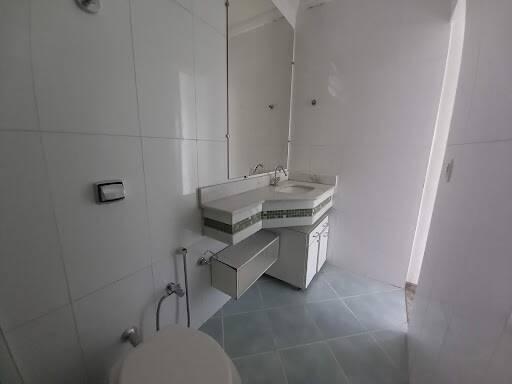 Casa, Centro, 3 Quartos, 0 Vaga, 1 Suíte