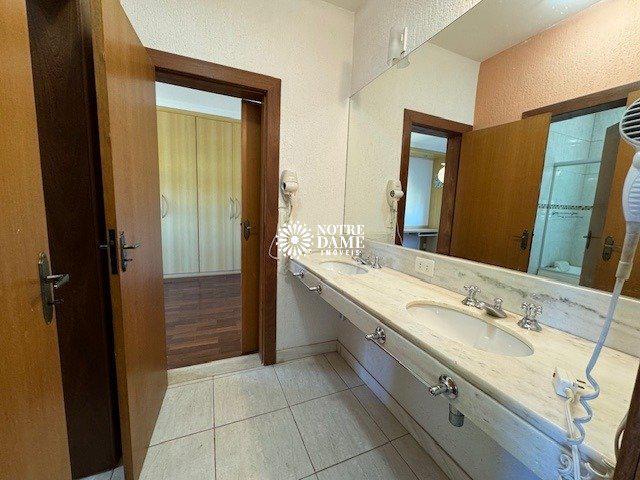 Casa, Retiro das Pedras, 4 Quartos, 4 Vagas, 2 Suítes
