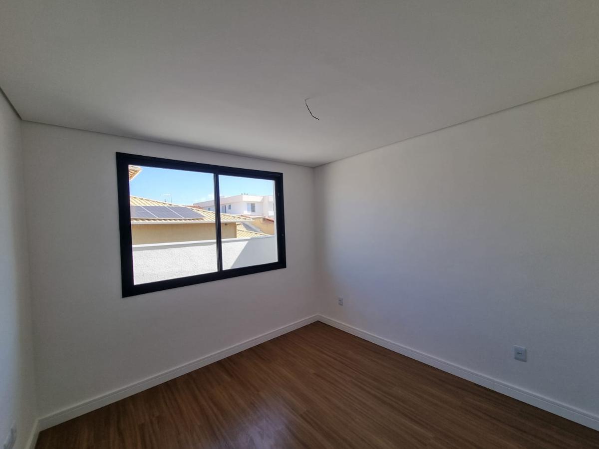 Casa, Planalto, 3 Quartos, 2 Vagas, 1 Suíte