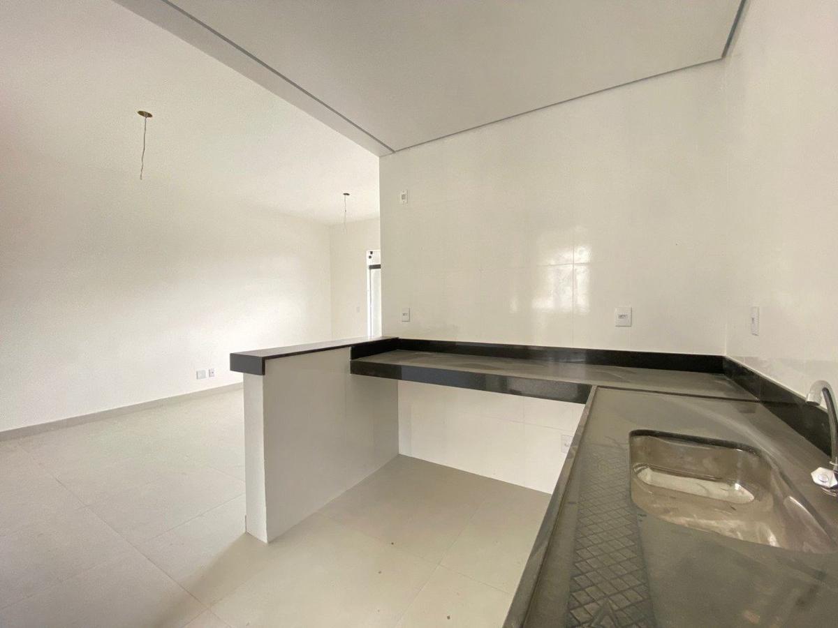 Casa, Vale das Orquídeas, 3 Quartos, 2 Vagas, 1 Suíte