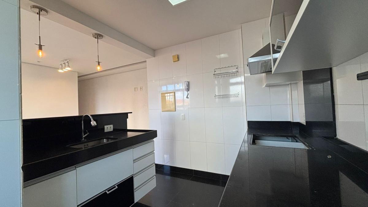 Apartamento, Sagrada Família, 3 Quartos, 2 Vagas, 1 Suíte