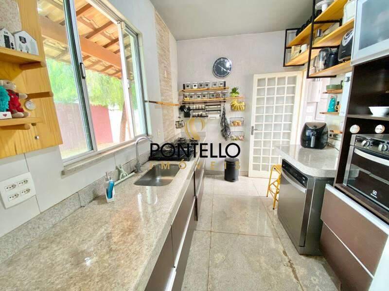 Casa, Trevo, 3 Quartos, 2 Vagas, 1 Suíte