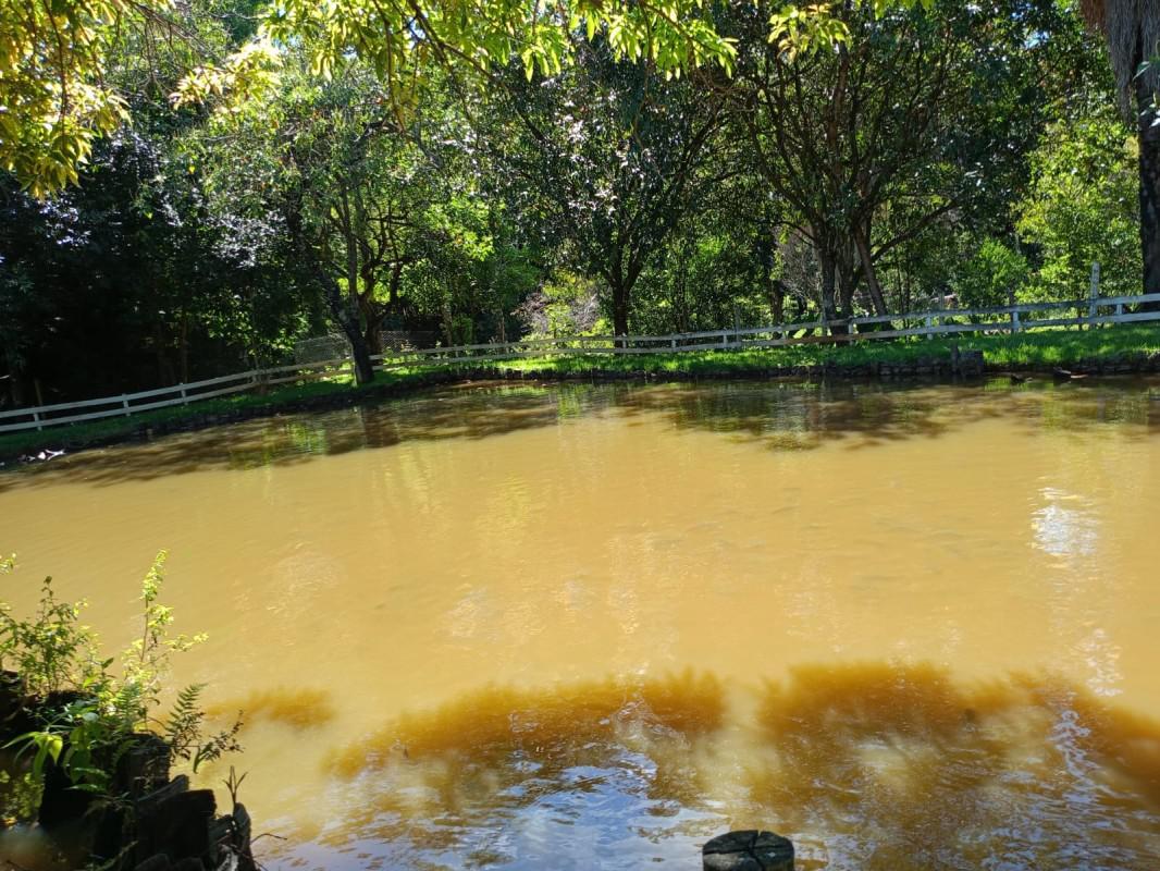 Fazenda, Ravena, 5 Quartos, 2 Vagas, 4 Suítes