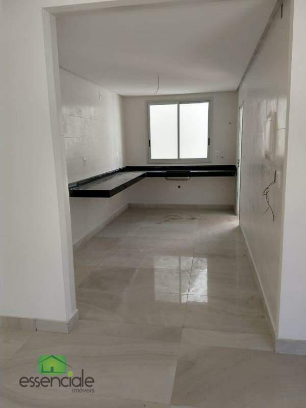 Casa, Centro, 3 Quartos, 2 Vagas, 1 Suíte