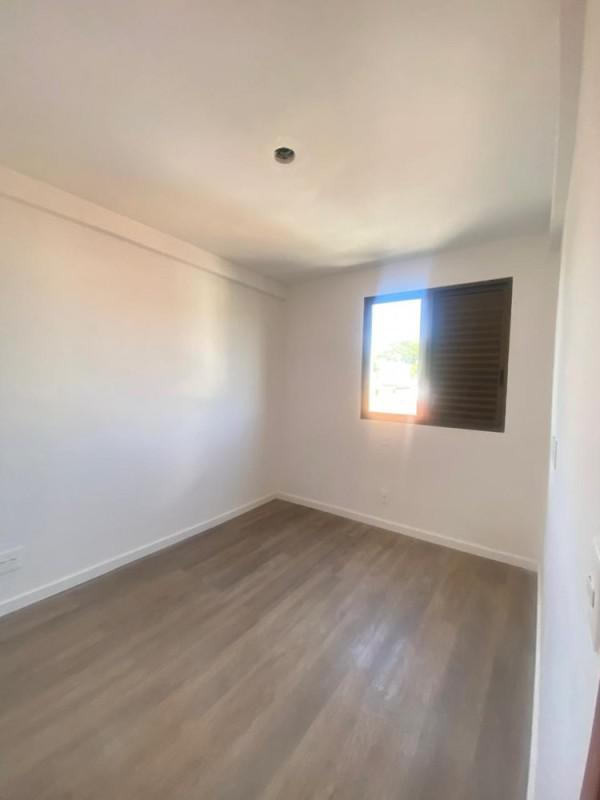 Cobertura, Tirol (barreiro), 3 Quartos, 2 Vagas, 1 Suíte