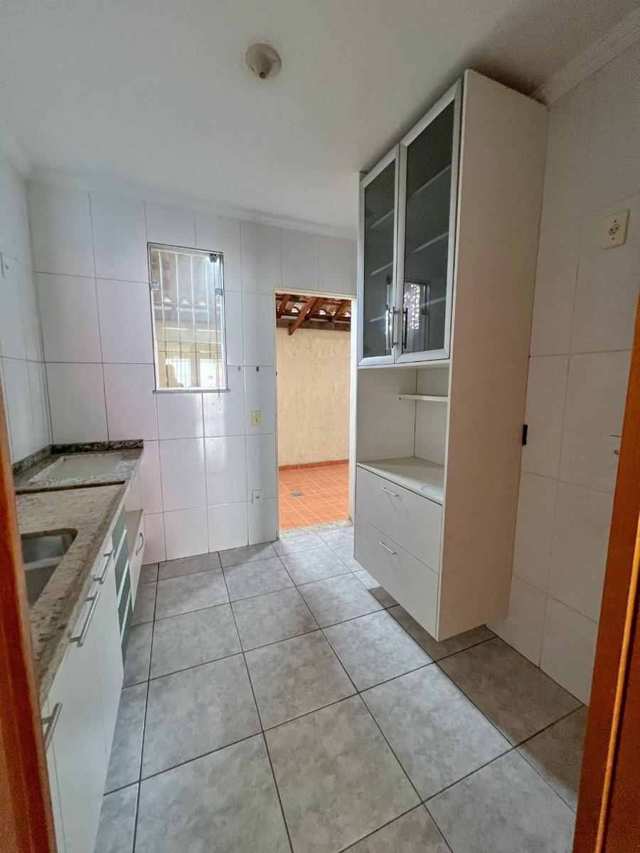Casa, Piratininga (venda Nova), 2 Quartos, 2 Vagas
