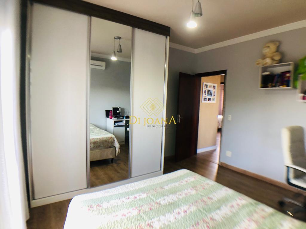 Casa, Jardim Casa Branca, 3 Quartos, 3 Vagas, 1 Suíte