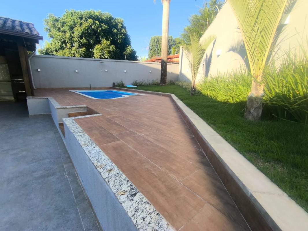 Casa, Trevo, 3 Quartos, 6 Vagas, 2 Suítes