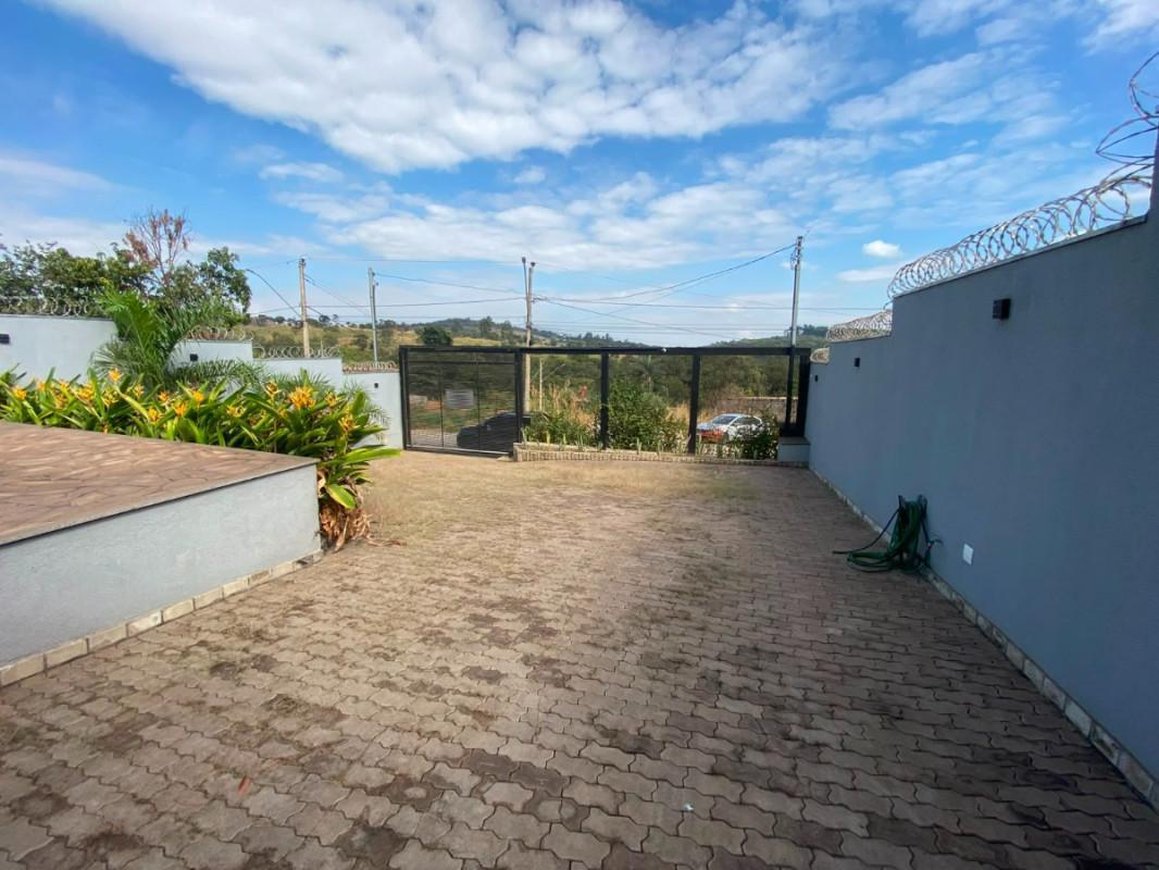Fazenda, Barreiro, 2 Quartos, 4 Vagas